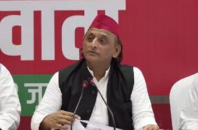 अखिलेश यादव