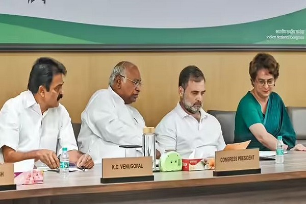 लोकतांत्रिक संस्थाओं की भूमिका सहित तमाम मुद्दों को लेकर देशव्यापी आंदोलन करेगी कांग्रेस