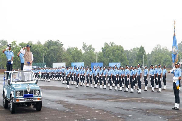 NDA के पहले महिला बैच सहित 231 कैडेट भारतीय वायुसेना में शामिल, रक्षा मंत्री राजनाथ सिंह ने प्रदान किया ‘राष्ट्रपति कमीशन’