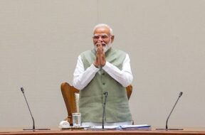कैबिनेट मीटिंग में पीएम मोदी1
