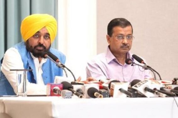 भगवंत मान व अरविंद केजरीवाल