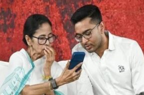 ममता बनर्जी और अभिषेक बनर्जी