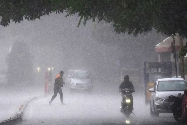 देशभर में भारी से बहुत भारी बारिश का अनुमान, IMD ने दिल्ली, पश्चिम बंगाल व पूर्वोत्तर के लिए जारी किया अलर्ट