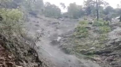 चार धाम यात्रा फिर रोकी गई1