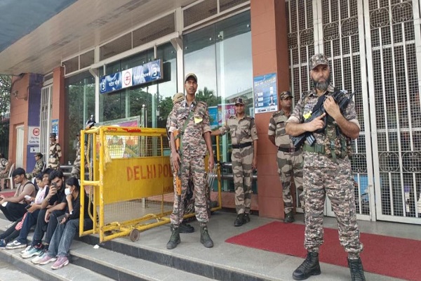 DMRC का फैसला : दिल्ली में 16 मेट्रो स्टेशन सुरक्षा कारणों के चलते अगले आदेश तक बंद