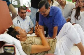वांगचुक से मिले केजरीवाल