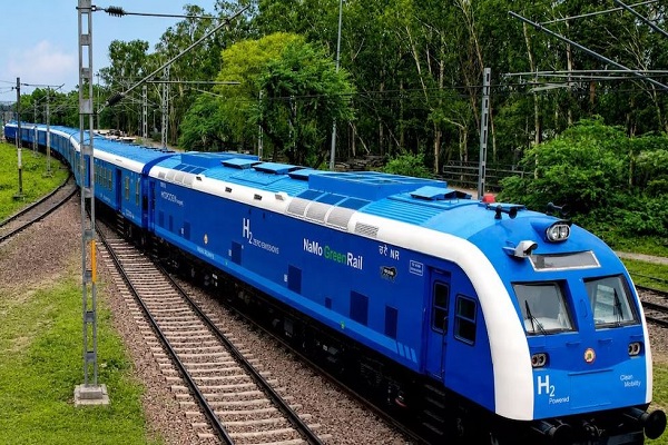 हाइड्रोजन फ्यूल सेल ट्रेन से भारत ने रचा इतिहास, स्वदेशी तकनीक का सफल प्रदर्शन
