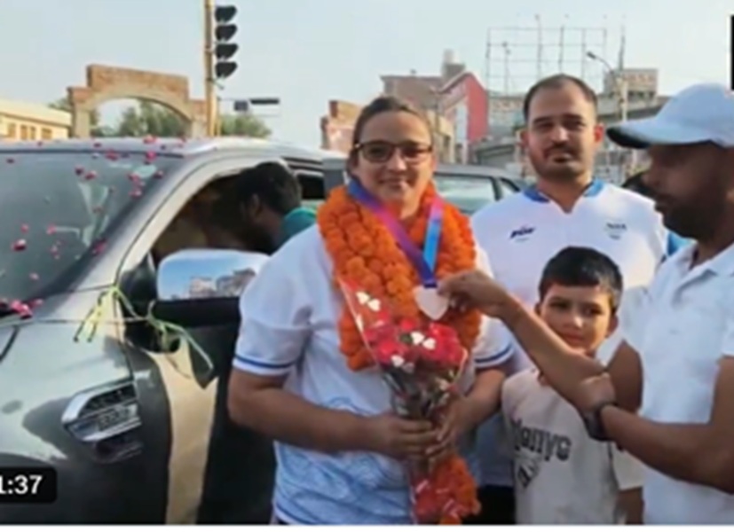 CWG 2026: कांस्य पदक विजेता सीमा कालीरमण का भिवानी में भव्य स्वागत, बोलीं- संघर्ष और मेहनत ही सफलता की कुंजी