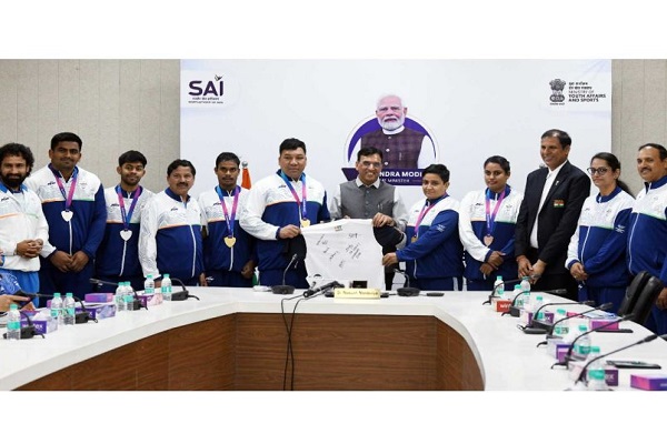 राष्ट्रमंडल खेल 2026 के पदक विजेताओं का सम्मान : खेल मंत्री मांडविया ने सौंपी ईनामी राशि